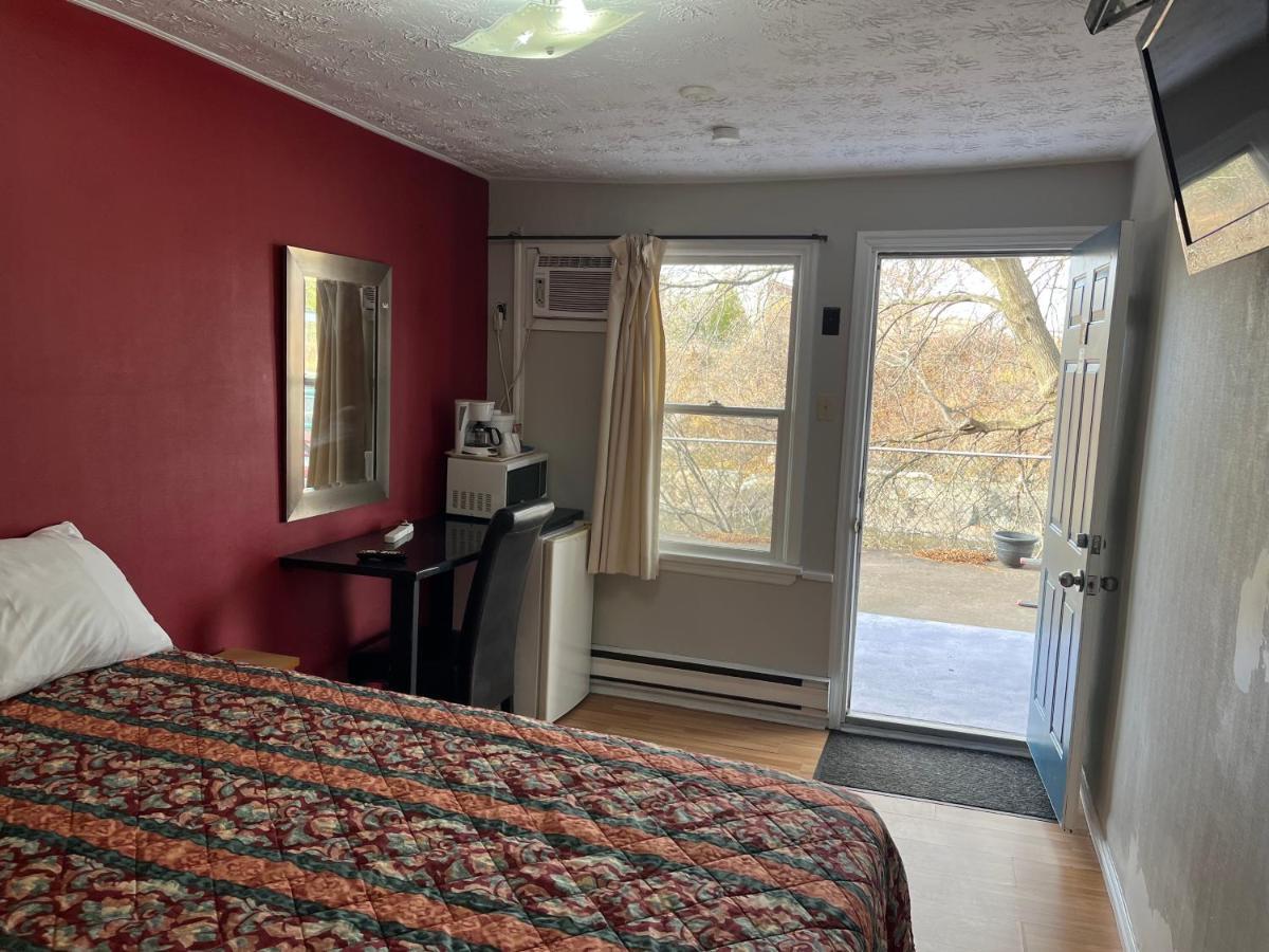 Old Mill Motel Blind River Εξωτερικό φωτογραφία