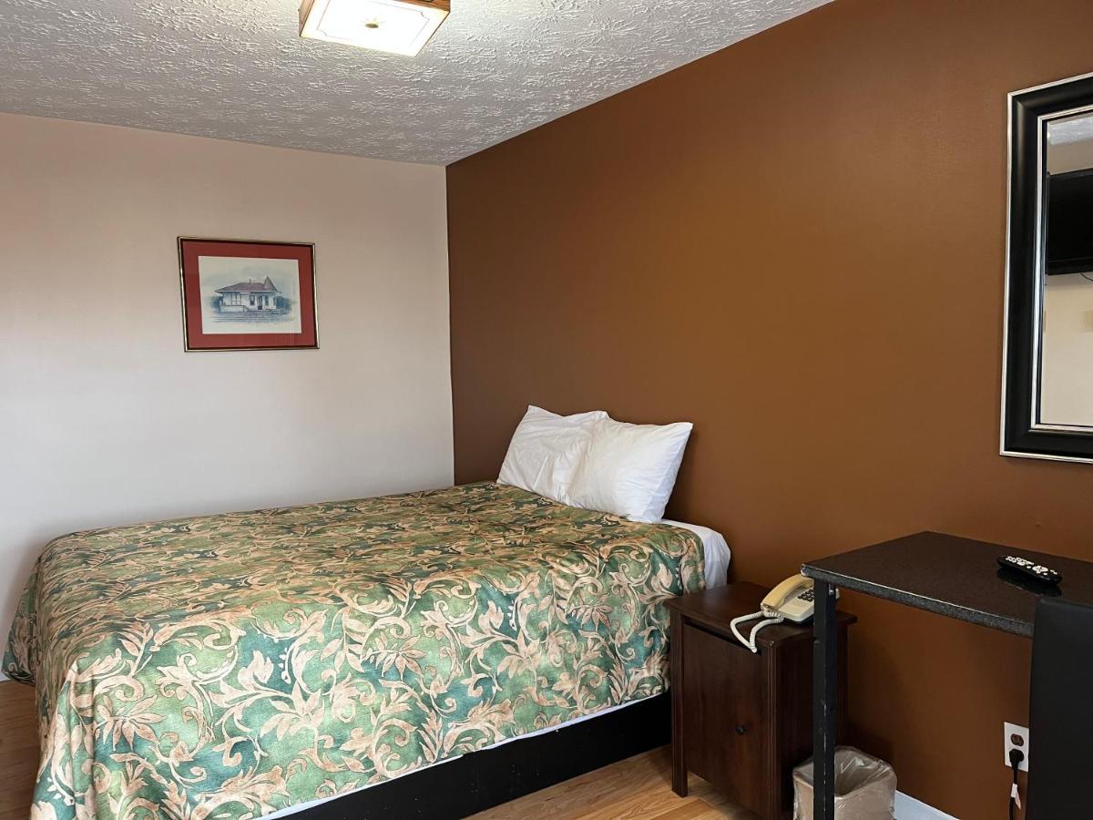Old Mill Motel Blind River Εξωτερικό φωτογραφία