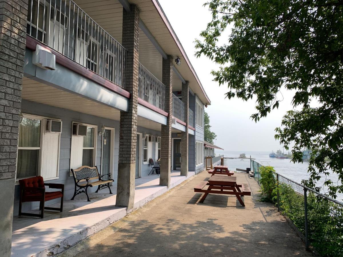 Old Mill Motel Blind River Εξωτερικό φωτογραφία